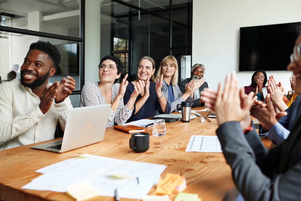 Smart Meetings, Zero Ownership: How Tech Rentals Helps You Radicalize Presentations and Collaboration